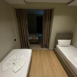 4* Hotel New W